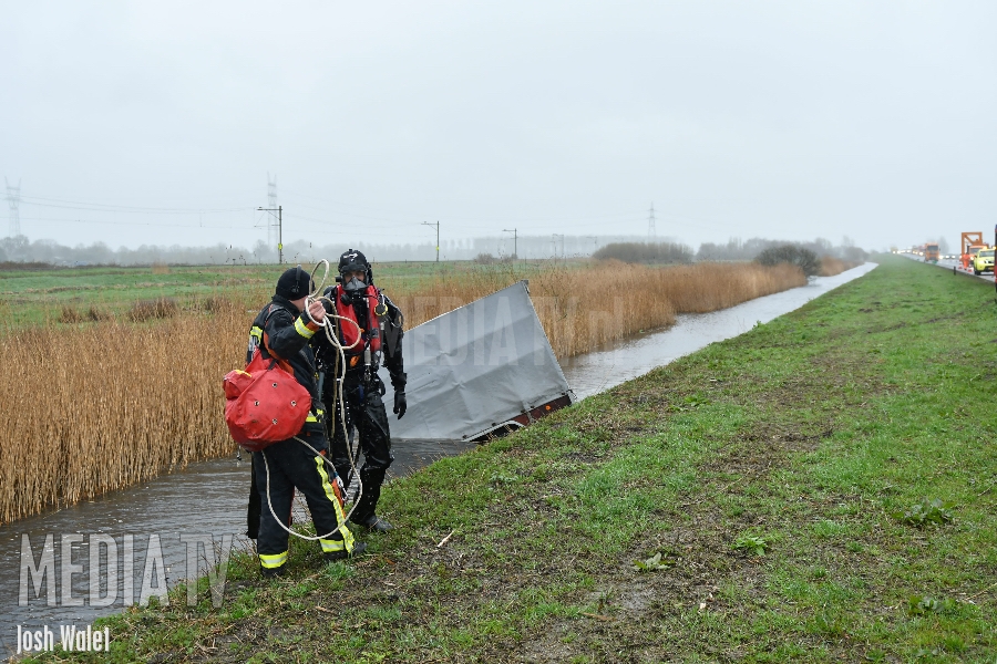 Hulpdiensten rukken uit voor losgeschoten aanhanger N11 Hazerswoude-Rijndijk