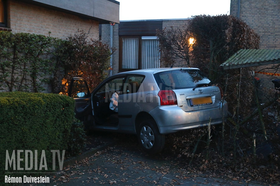 Auto ramt huis Stad en Landschap Krimpen aan de IJssel (video)