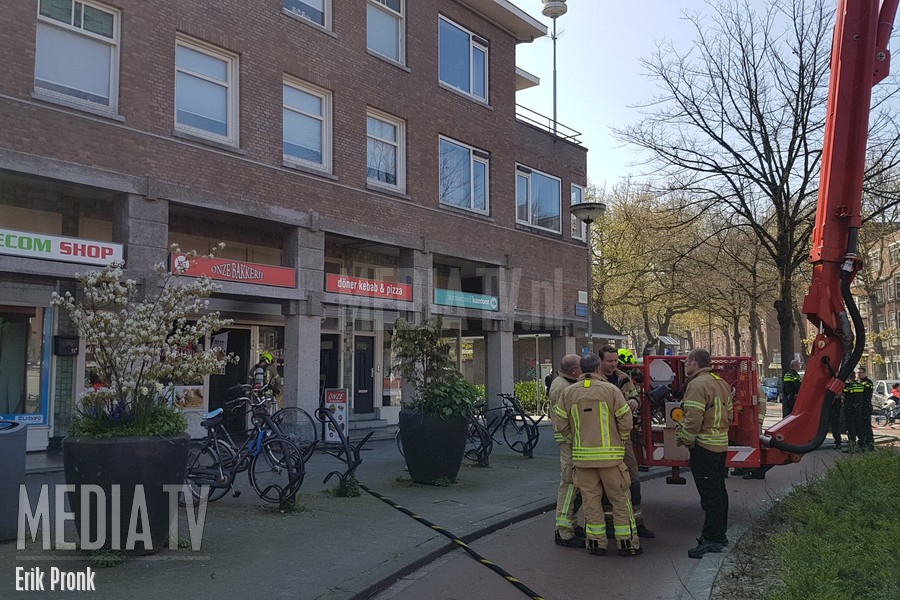 Brand in Turkse bakkerij Burgemeester Meineszplein Rotterdam