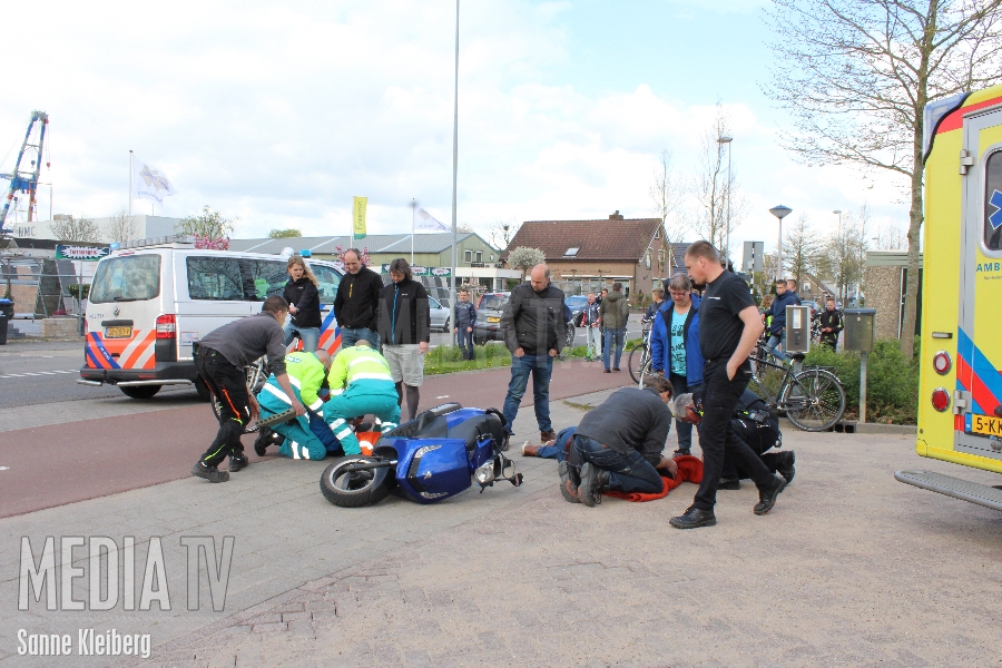 Gewonden bij aanrijding tussen scooter en fiets Nieuw Lekkerland