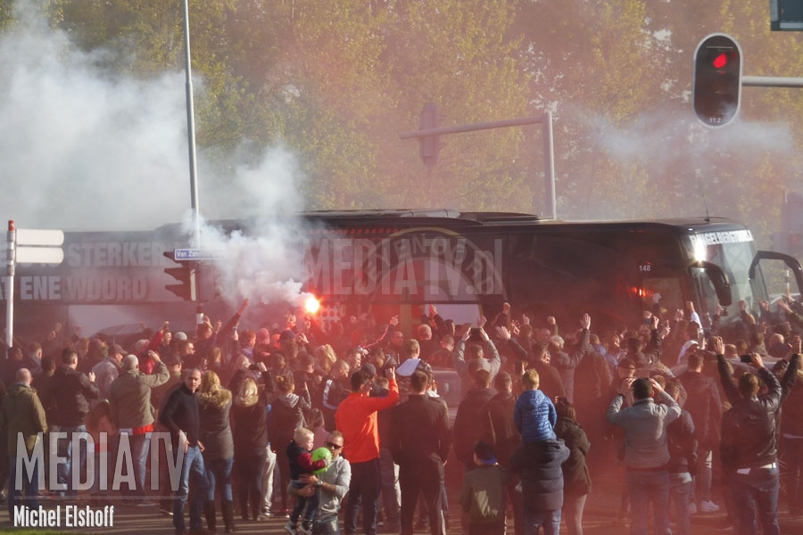 Feyenoord-Excelsior op Woudestein, overhandiging kampioensschaal in de Kuip.