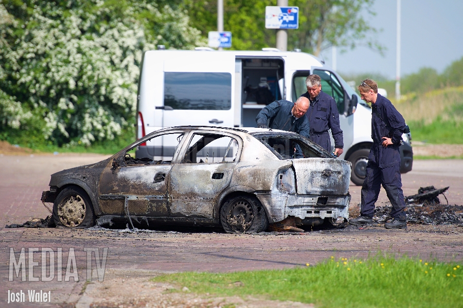 Groot politieonderzoek uitgebrande auto's Nieuwerbrug