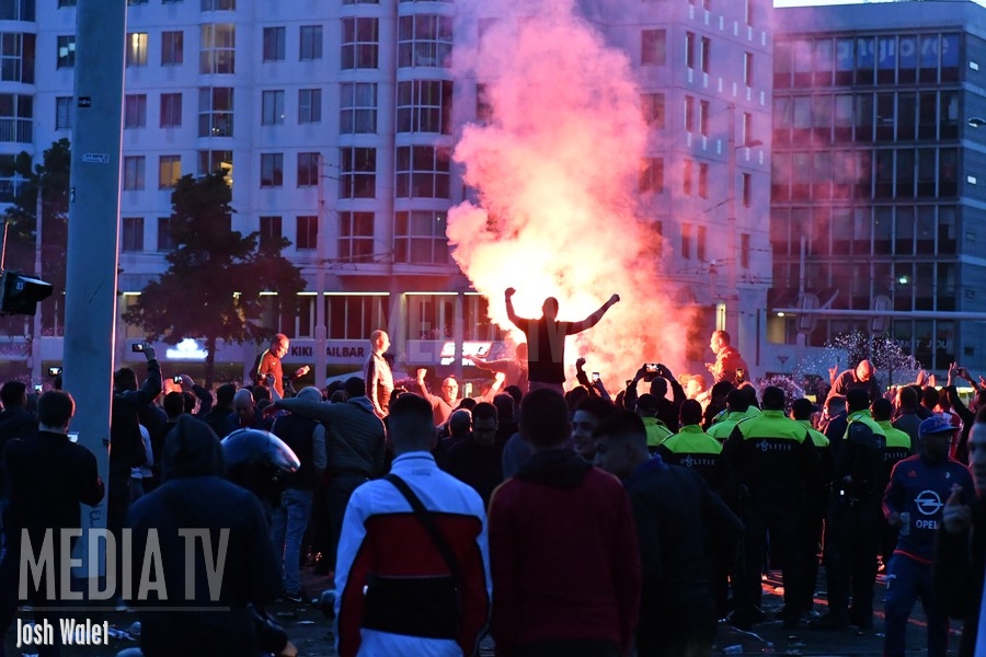 Prachtige feestdag in Rotterdam na behalen landstitel Feyenoord (video)