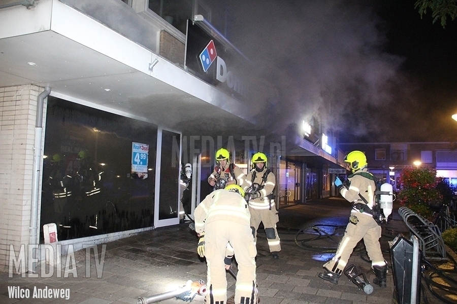 Pizzeria zwaar beschadigd na brand Het Vlak Barendrecht (video)