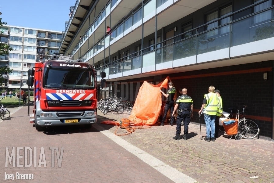 Knulletje bekneld in fietstrapper Bart Verhallenplein Schiedam