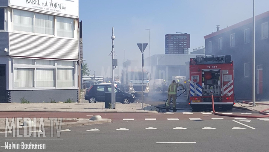 Brand in vuilniswagen Eekhoutstraat Rotterdam