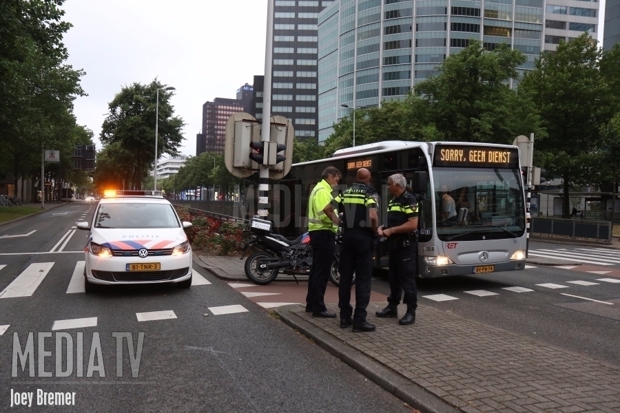 Steekpartij in stadsbus Rotterdam Blaak