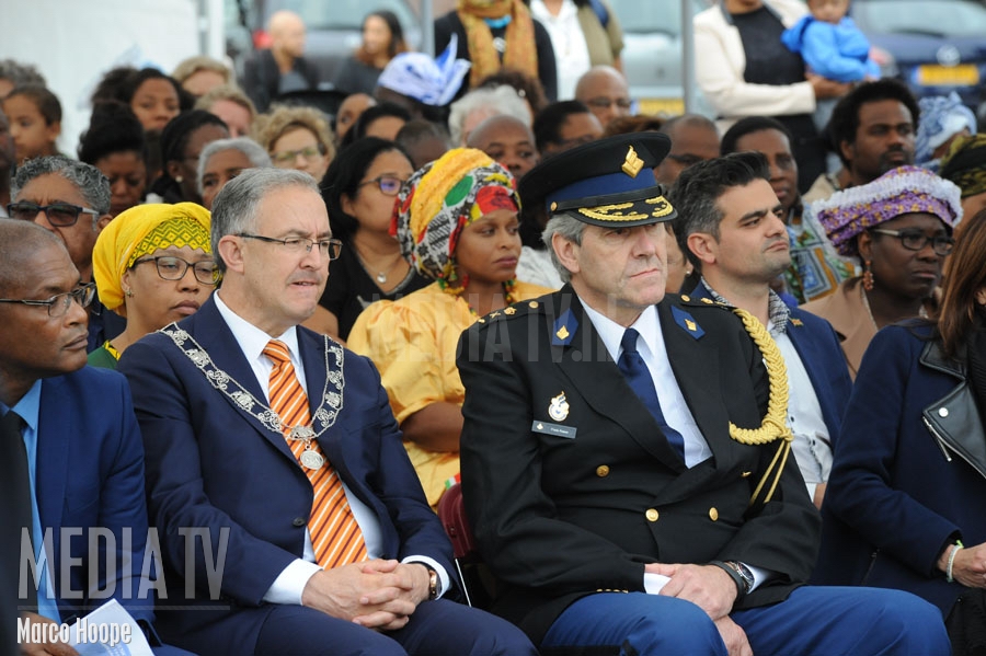 Burgemeester en politiechef aanwezig bij herdenking slavernijverleden