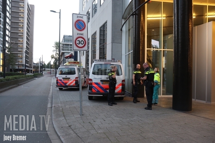 Agent gewond na ongeval met politiebus Poortstraat Rotterdam