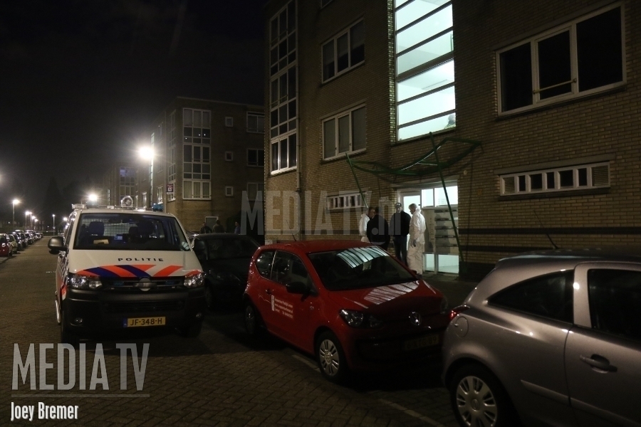 Dode vrouw aangetroffen in woning Vlaskade Rotterdam (video)