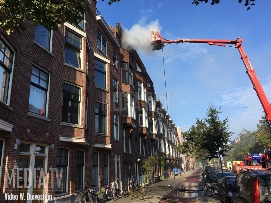 Uitslaande brand woning Beukelsweg Rotterdam (video)