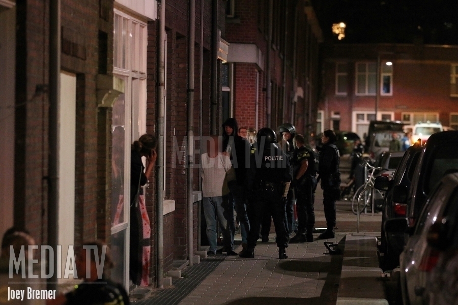 Politie-inval na vuurwapenmelding Tollensstraat Schiedam
