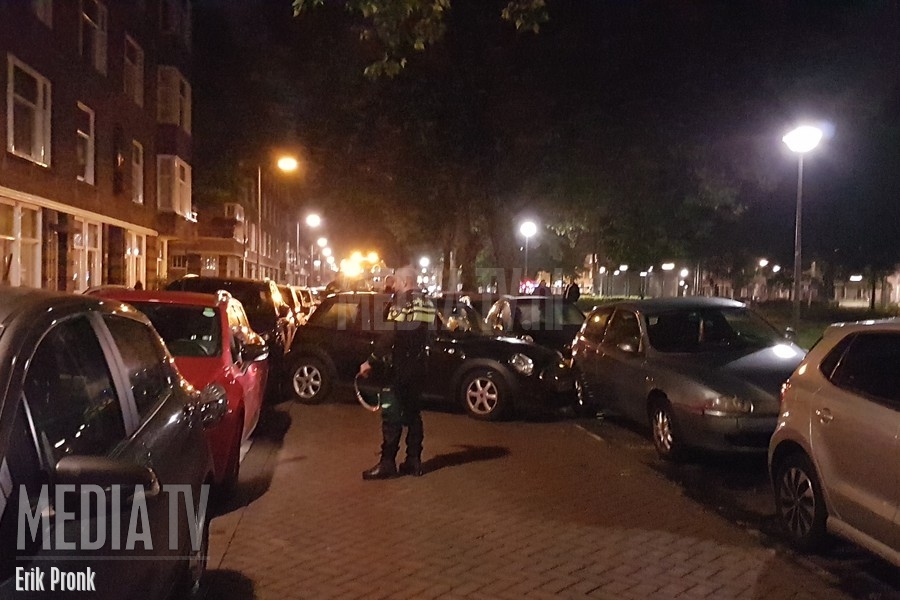Alcomobiliste ramt geparkeerde auto's Statenweg Rotterdam