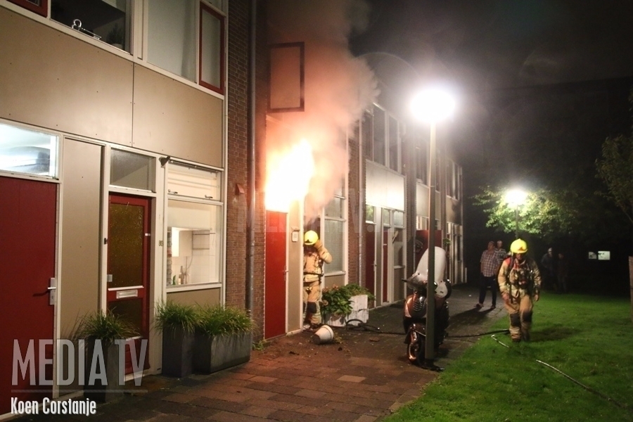 Woning zwaar beschadigd door brand Mr. Verschuurstraat Vlaardingen