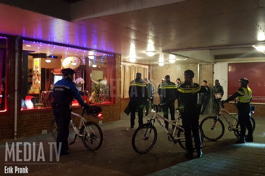 Politie houdt preventief fouilleeractie op hotspots in Vlaardingen