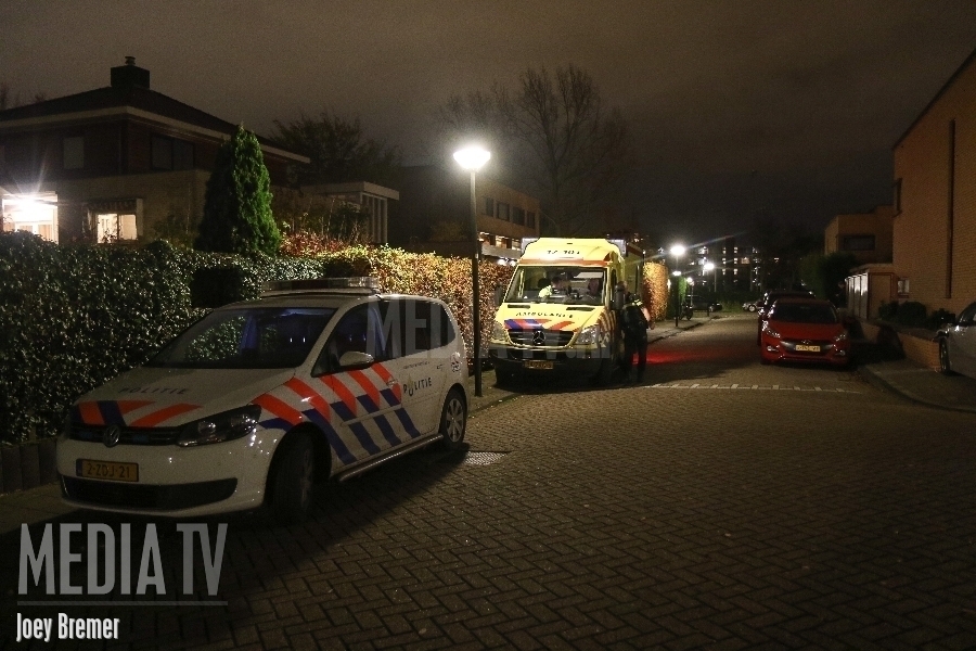 Mannen dringen woning wethouder binnen Maria Rutgersstraat Maassluis (video)
