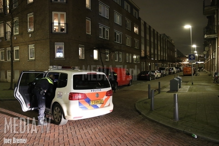 Man met vuurwapen overvalt woning Kleijnstraat Rotterdam
