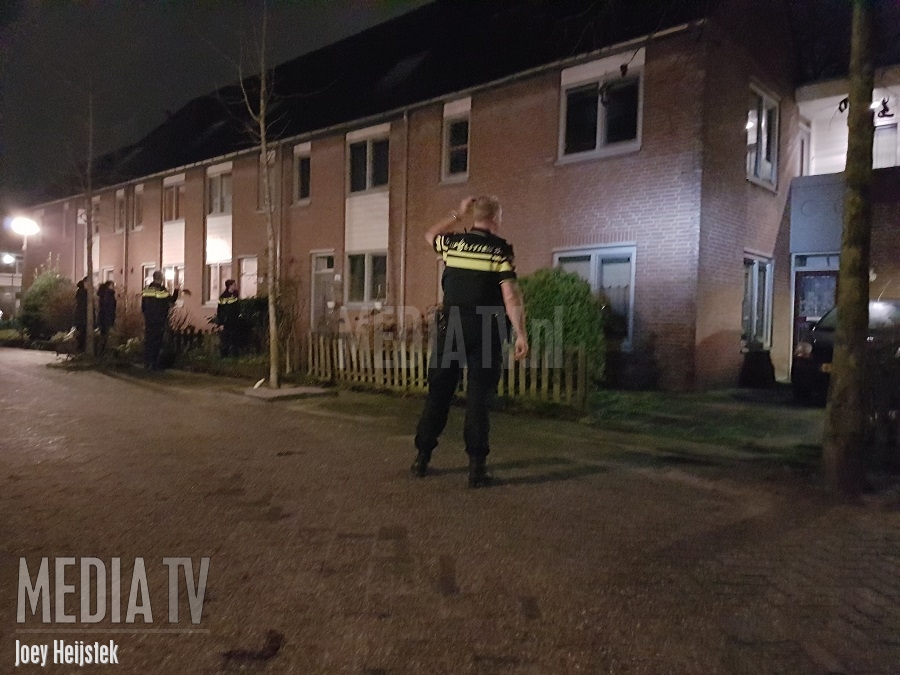 Politie doet onderzoek na melding woningbrand Klepperdans Capelle a/d IJssel