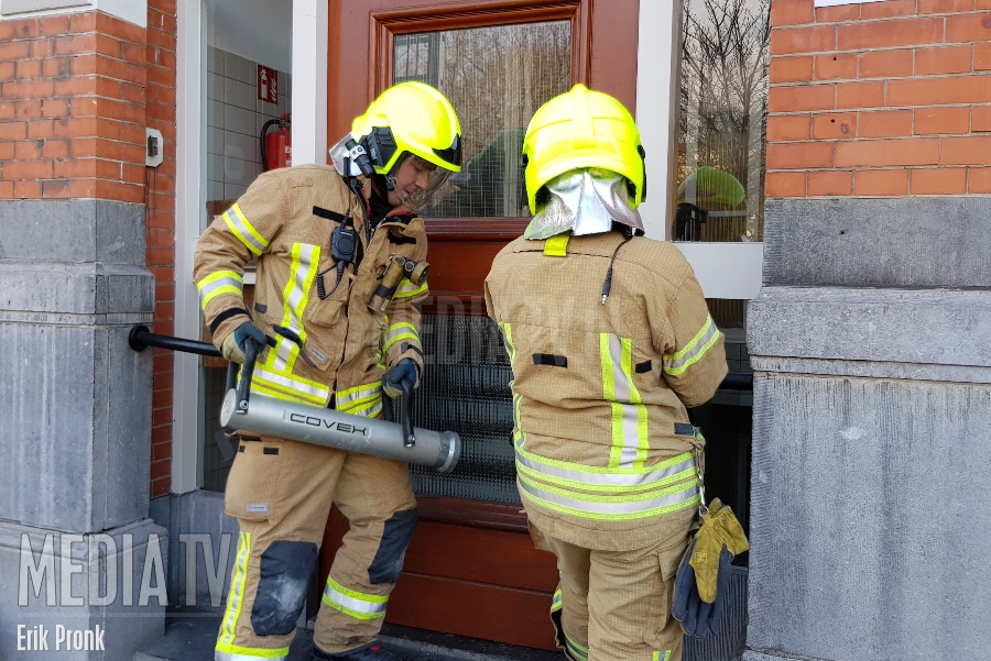 Brandweer onderzoekt brandalarm Heemraadssingel Rotterdam