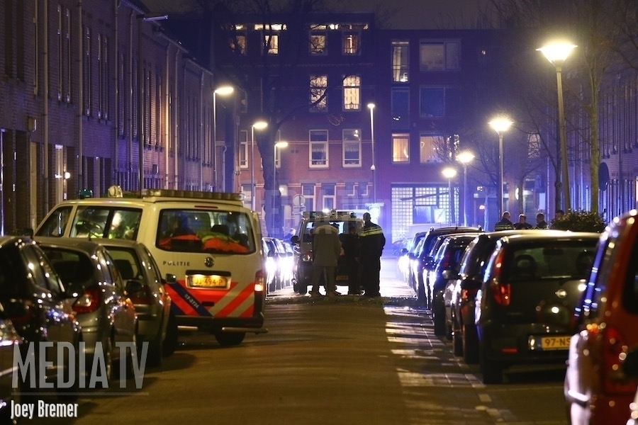Verwarde man zorgt voor grote politie inzet WestduÃ«lstraat Rotterdam