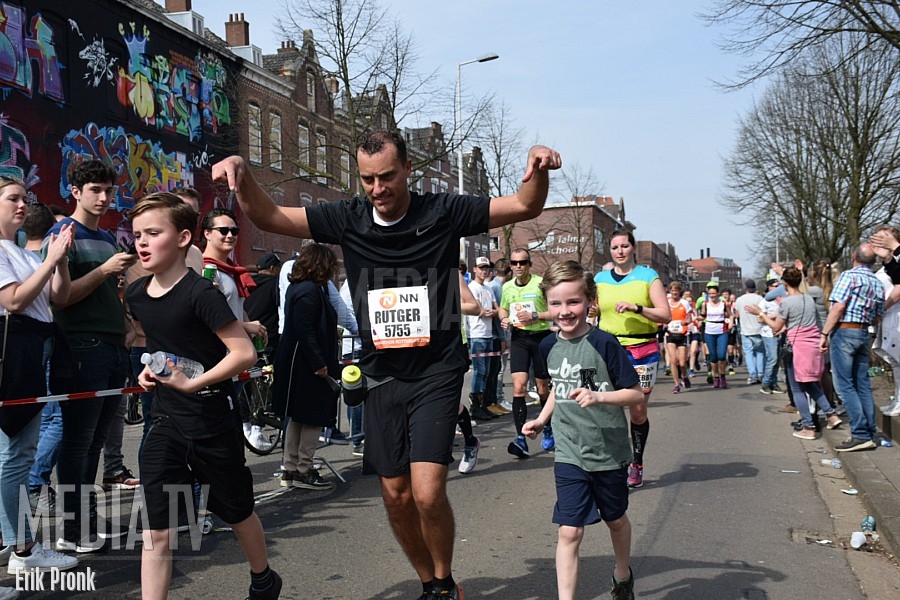 Sfeerimpressie 38e Marathon van Rotterdam (video)