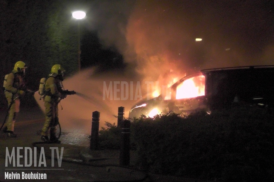 Bestelbus uitgebrand in Schiedam-Noord