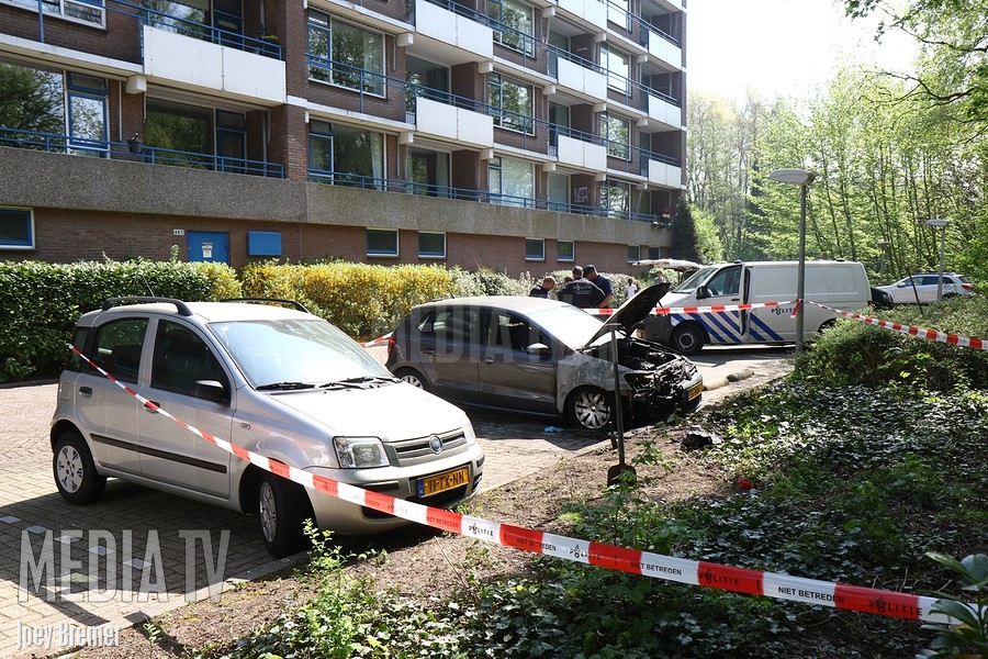 Forensische Opsporing onderzoekt autobranden in Vlaardingen