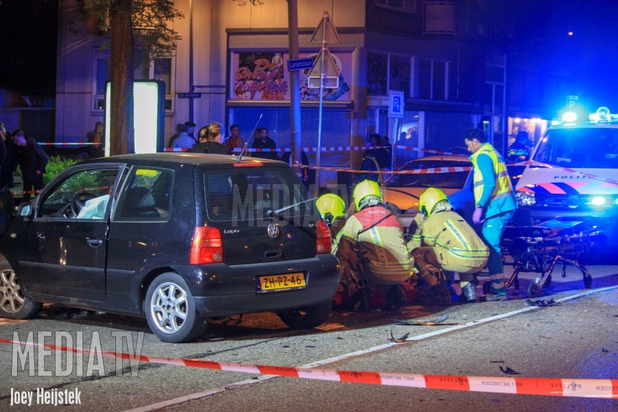 Gewonden en auto total-loss na eenzijdig ongeval Lorentzlaan Schiedam