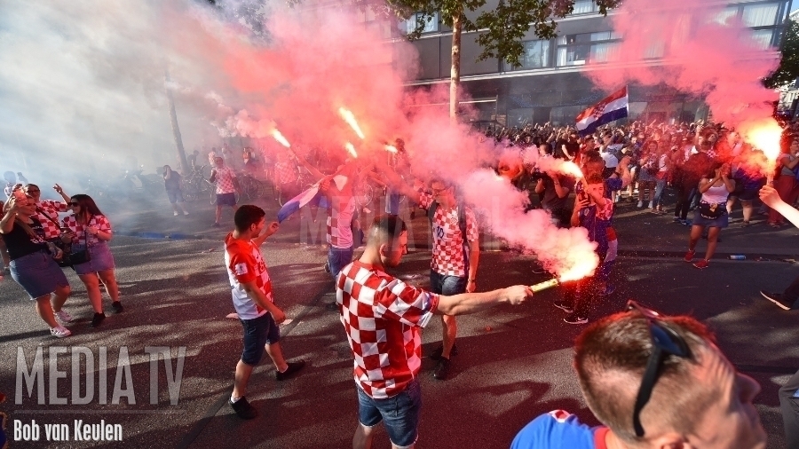 Supporters Kroatië vieren in Rotterdam 2e plaats op WK