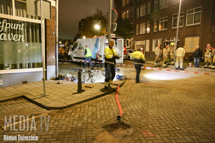 Grote waterlekkage in Rotterdam Delfshaven