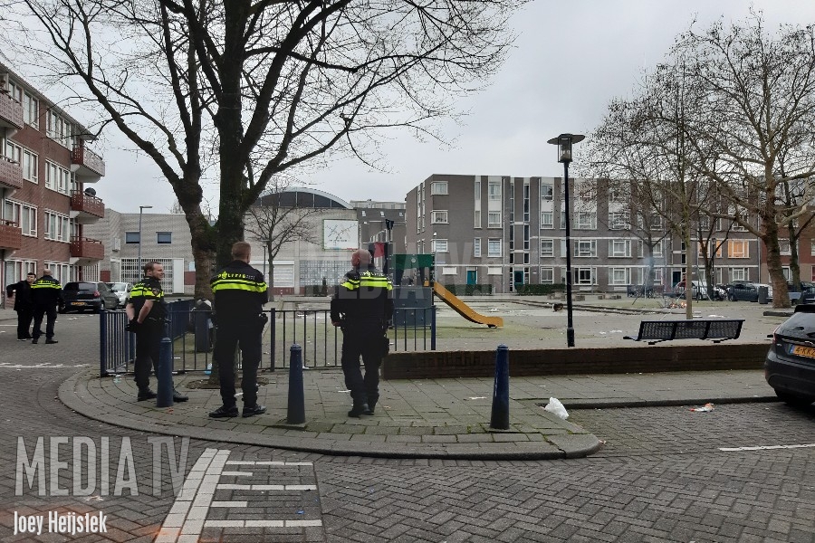 Politie ingezet bij buitenbranden Pootstraat Rotterdam
