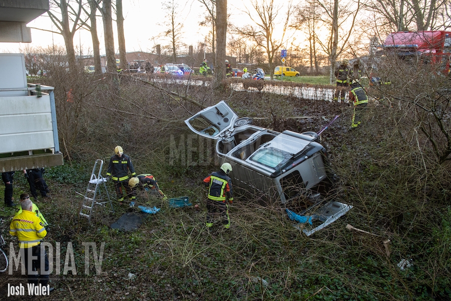 Dode en gewonden bij ernstig ongeval op de Kalkovenweg in Alphen a/d Rijn (video)