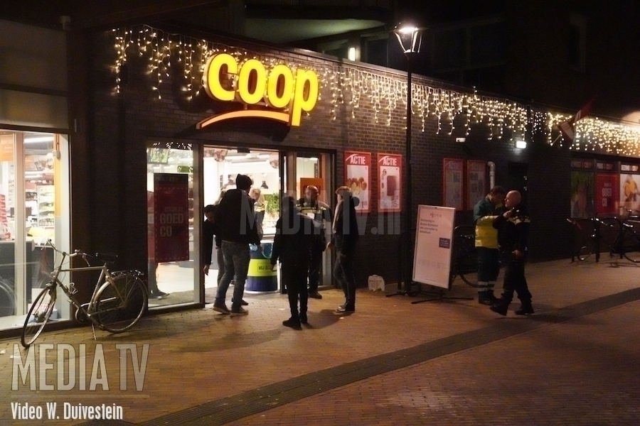 Bedrijfsleider Coop Ridderkerk neergestoken tijdens overval (video)