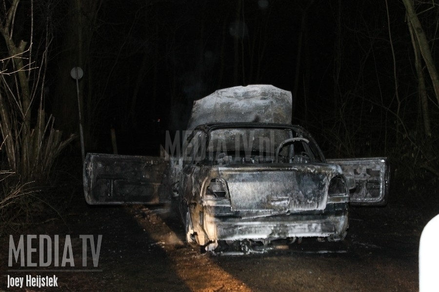 Auto gedumpt en in brand gestoken Lage Bergsebos Bergschenhoek