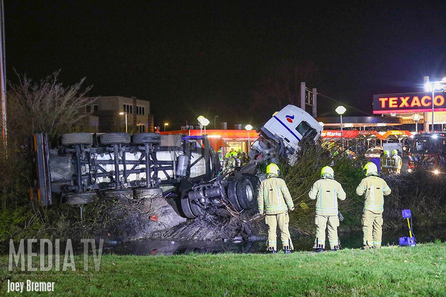 Dode en gewonde  bij ongeval met tankwagen Rotterdam (video)