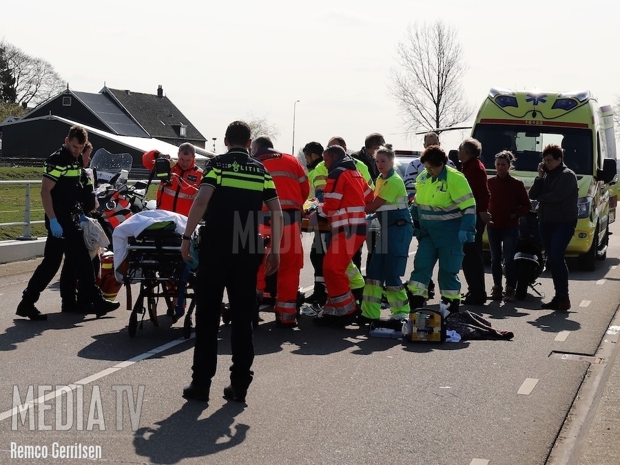 Wielrenner zwaargewond na val in Zevenhuizen
