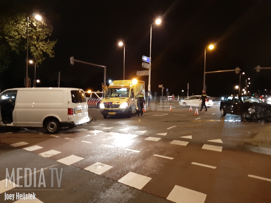 Persoon gewond na aanrijding Nieuwe Boezemstraat Rotterdam