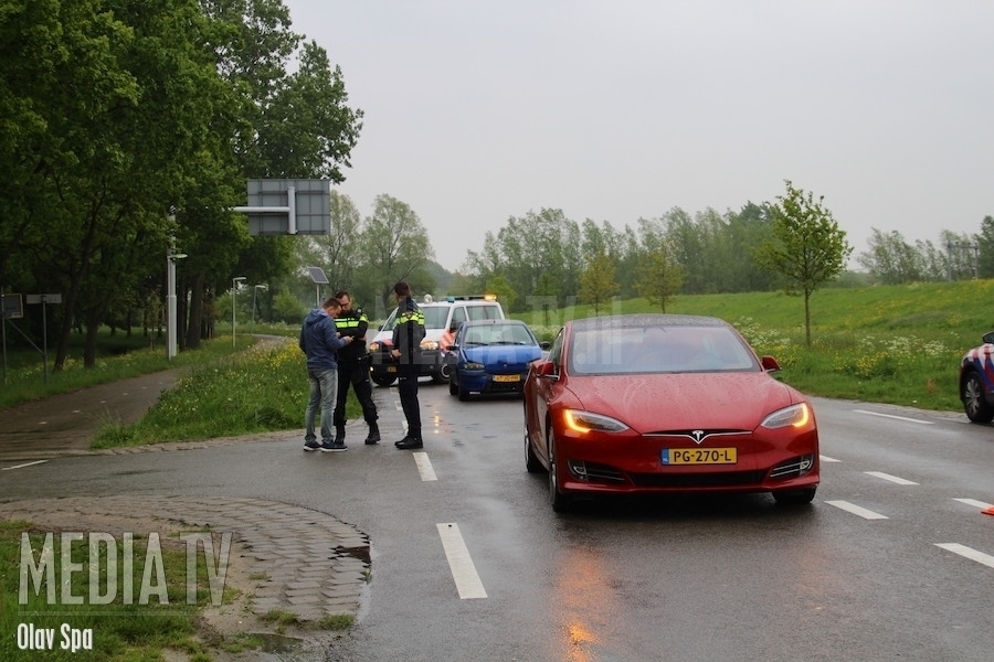 Aanrijding met Tesla op Landscheiding Rotterdam