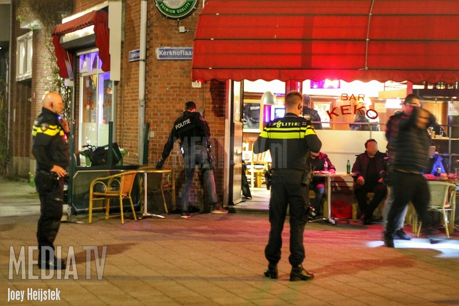 Politie valt cafés binnen tijdens preventieve actie in Rotterdam-Noord