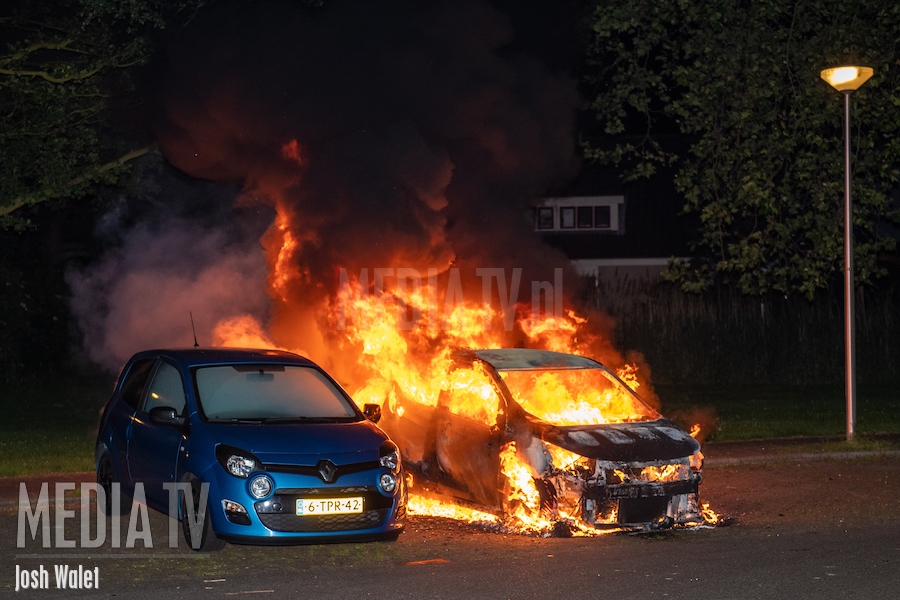 Voor 15e keer in korte tijd auto uitgebrand in Gouda (video)