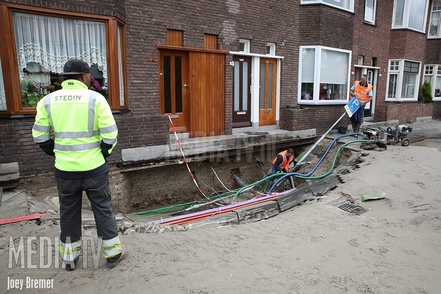 Weer waterleiding gesprongen in Rotterdam - Overschie