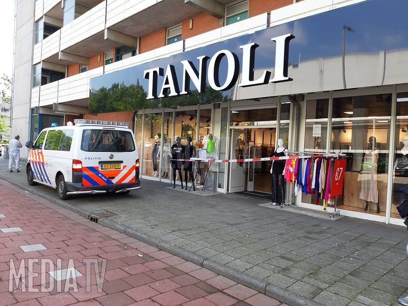 Zoekactie na overval op kledingwinkel Kreeftstraat Rotterdam