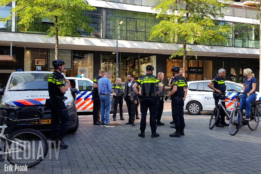 Agenten gewond bij arrestatie oplichter in centrum Rotterdam