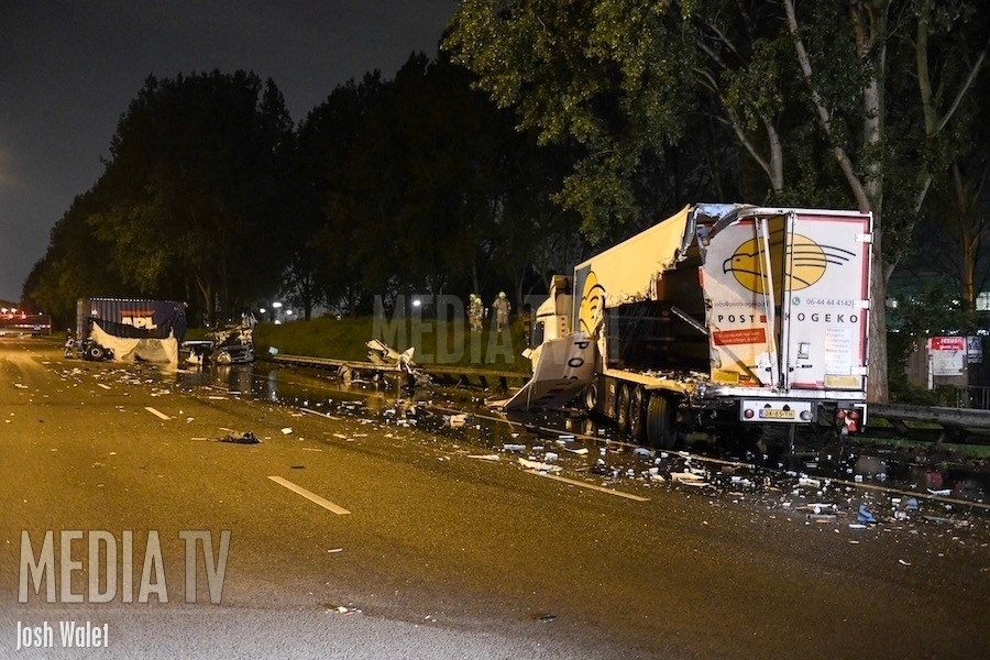 Ravage op A20 na ongeval met vrachtwagens (video)