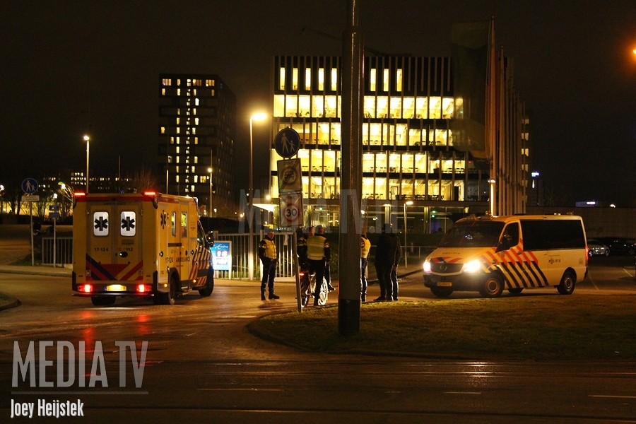 Politie grijpt in bij vechtpartij Burgemeester Oudlaan Rotterdam