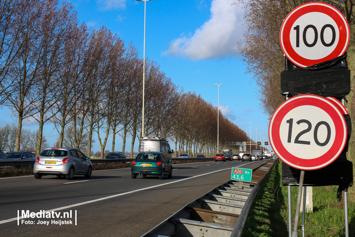 Snelheidslimiet op snelweg vanaf morgen naar 100