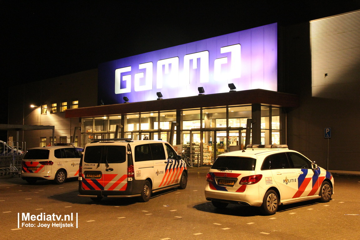 Geldbedrag buit na overval op Gamma Driemanssteeweg Rotterdam