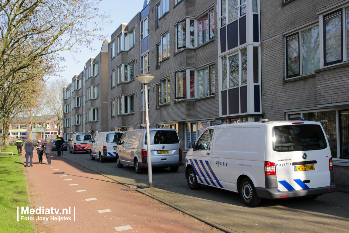 Onderzoek na vondst stoffelijk overschot in woning Varnasingel Rotterdam