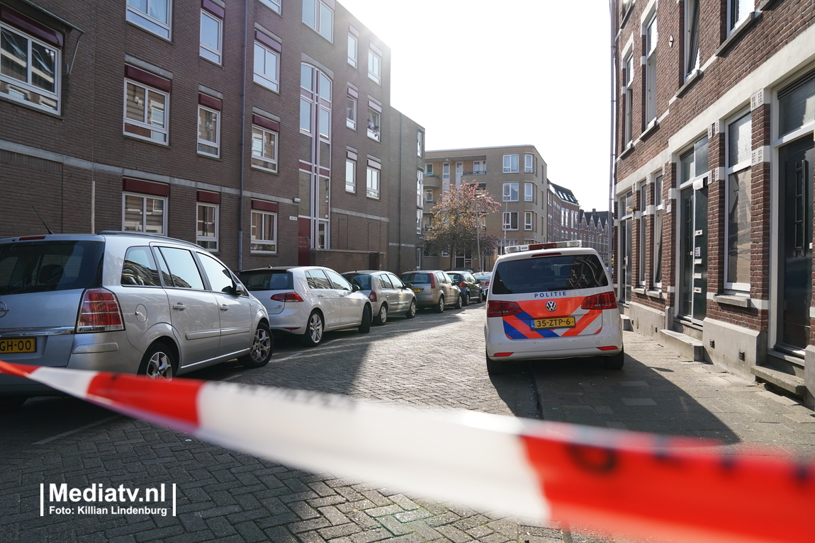 Man gewond en twee aanhoudingen bij steekpartij Hooglandstraat Rotterdam