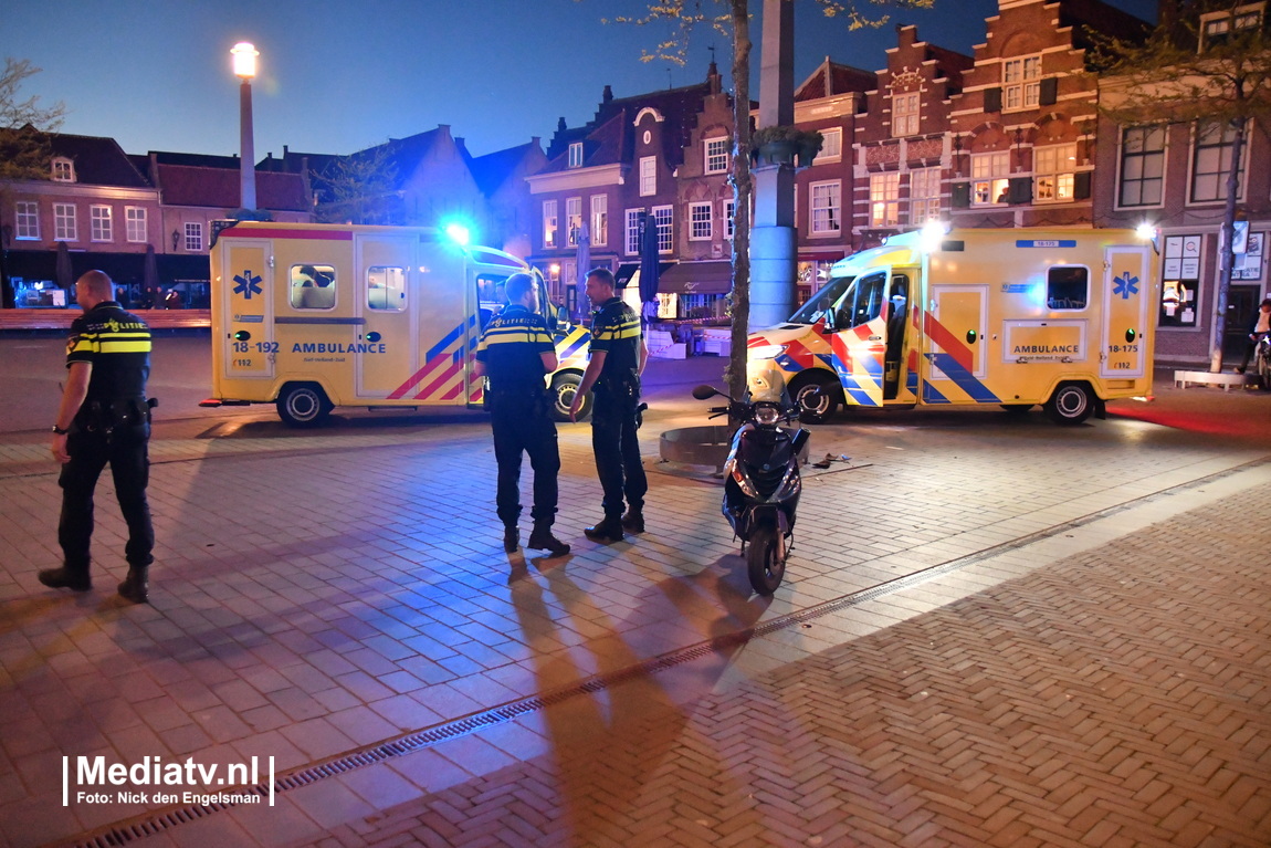 Scooterrijder botst tegen boom en raakt zwaargewond in Dordrecht (video)
